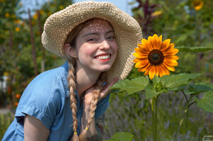 Caring Erin Wife Is Beautiful Zishy