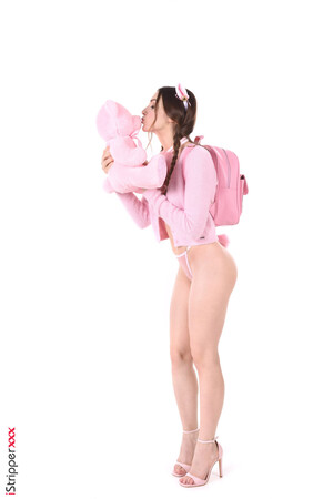 Monika May Timide Mais Pas Trop IStripper Nude Pics