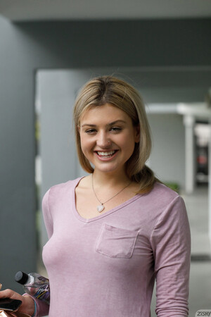 Serena Avary Highs And Lowes Zishy