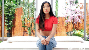 Elle Geeky Asian Girl Has New Experiences Net Video Girls