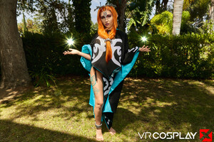 Maya Woulfe in Twilight Princess Midna at VR Cosplay X