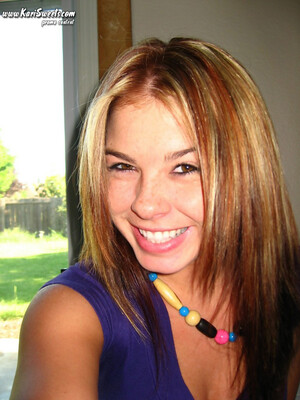 Kari Sweets Eat A Peach