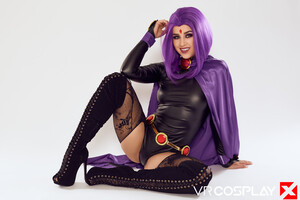 Kylie Rocket in Teen Titans at VR Cosplay X
