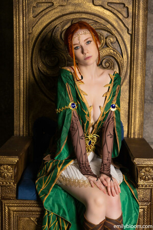Emily Bloom in Triss