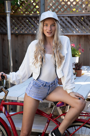 Roxy Shaw in Sneaky at Met Art