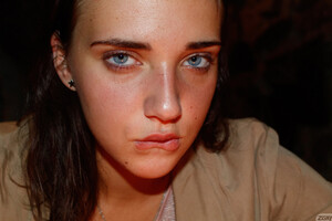 Oxana Chic in Has A Bacon Salad at Zishy